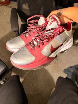 Kobe 5 Lower Merion Size 10M w/ Box