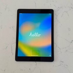 iPad Pro 9.7” 64GB Space Gray – Works Perfect, Great Condition