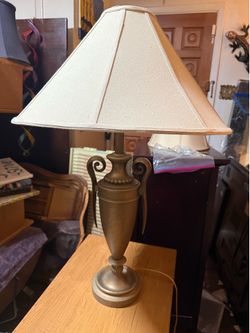 Vintage Brass Classical Urn Table Lamp with Shade – Works Great!
