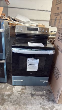 GE 5 Element Stainless Steel Stove ( Electric)