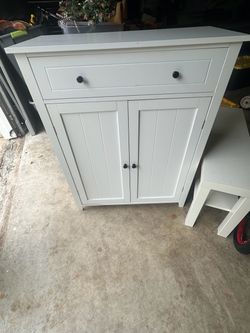 White Wood Cabinet with Drawer and Doors