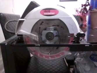 Drill Master 7 1/4" circular saw