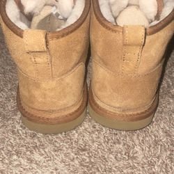 Size 10 Uggs