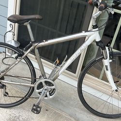 Trek 7200 hybrid Road Bike