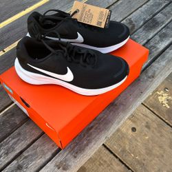 Nike Shoes Brand New 