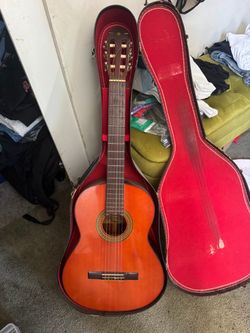 Yamaha G-120A Classical Guitar with Hard Case $200 OBO  Vintage Yamaha G-120A nylon-string classic guitar