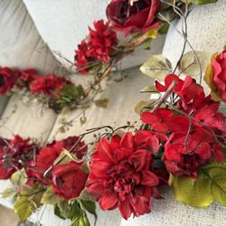 Hobby lobby Red Flowers Garland BEAUTIFUL 