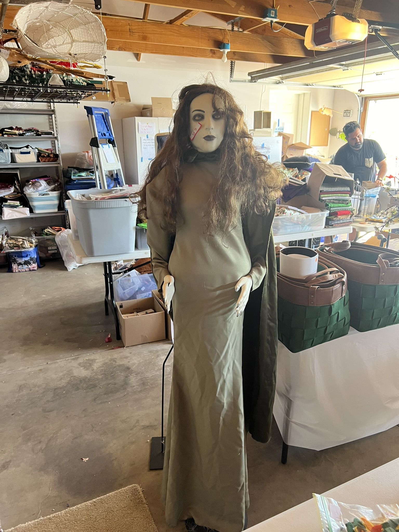 Green Lady Life-size