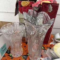 Vintage 14 In Curl Crystal Flower Case And 9 In Vase