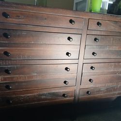 Domusindo Perfana Dresser