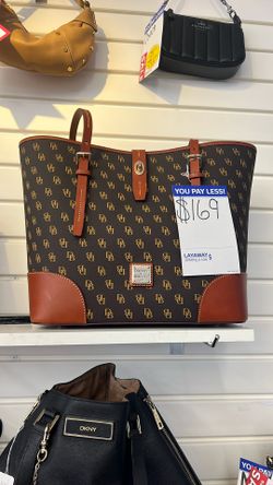 Dooney & Bourke Purse 