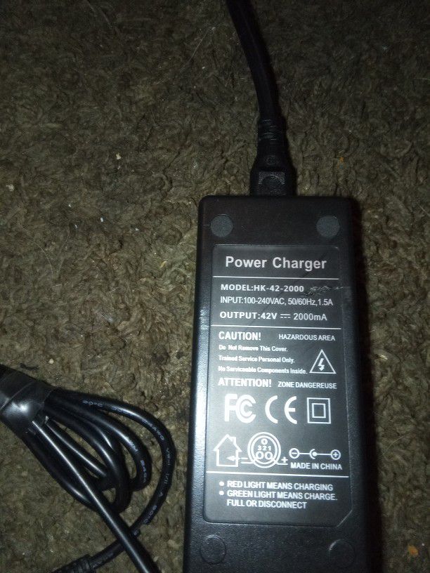 42 volt 2000 mA input 100-240 VAC , 50/60 Hz  1.5 Aelectric scooter/hoverboard/bike battery charger