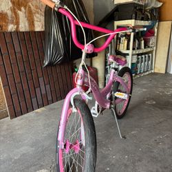 Pink Schwinn girls deelite 20 bike 