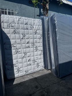 Full Size Mattress Pillow Top  New Mattress In A Plastic Sealed