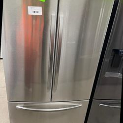 Samsung RF28TSR 35.75 in. W 28.2 cu. ft. Refrigerator