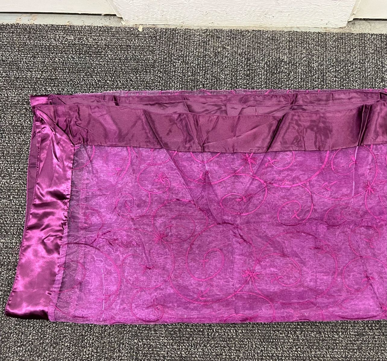 8 X Wine Rectangular Organza Table Overlay