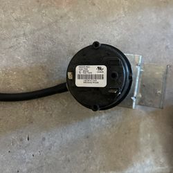 Carrier Bryant Honeywell HK06WC069 Furnace Air Pressure Switch IS20(contact info removed) HIGH
