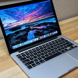 2015 13” MacBook Pro - 3.1 GHz i7 - 16GB - 512GB SSD