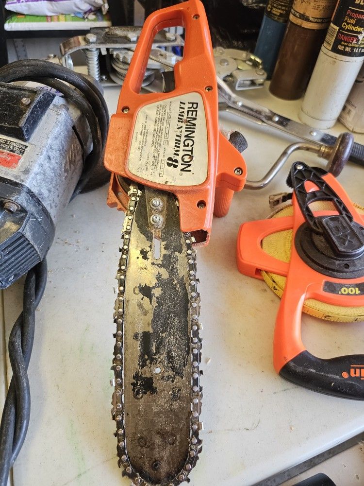 Electric Chain Saw Remington Limb N' Trim 8 (WORKS)