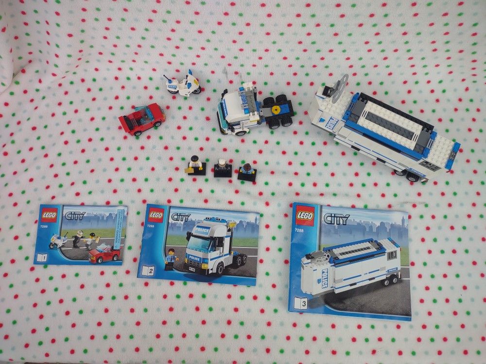 LEGO 7288 City Mobile Police Unit
Complete W/ Instruction Manuals