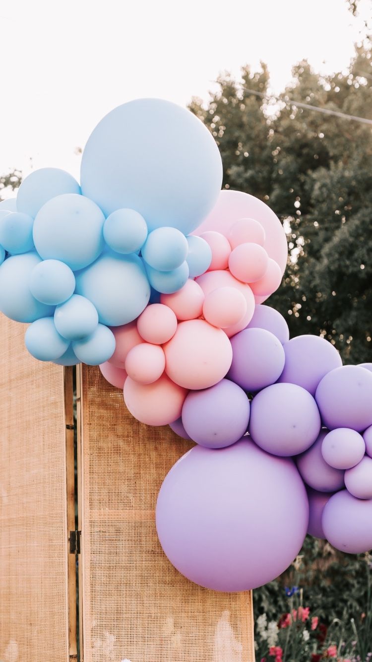 Balloon garland