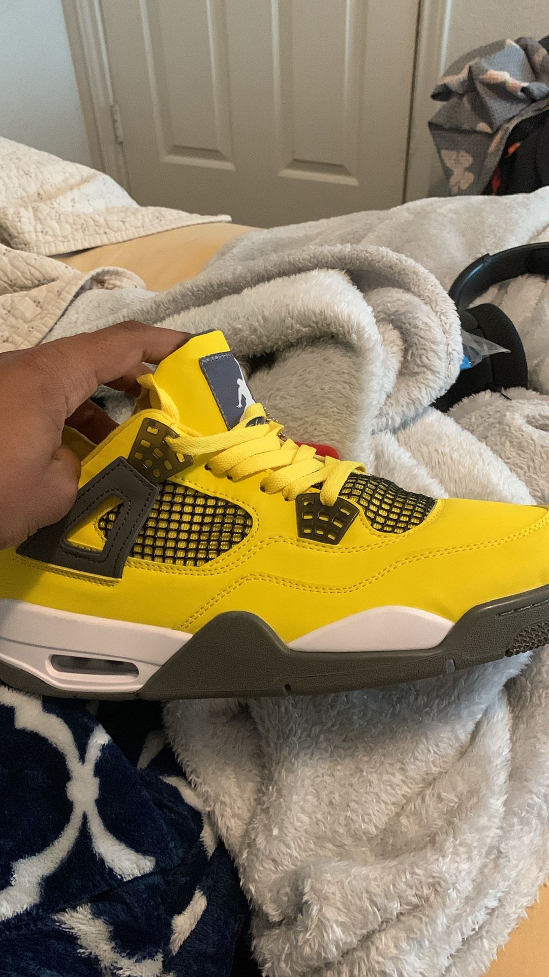 Jordan 4 Lighting (best Offer(