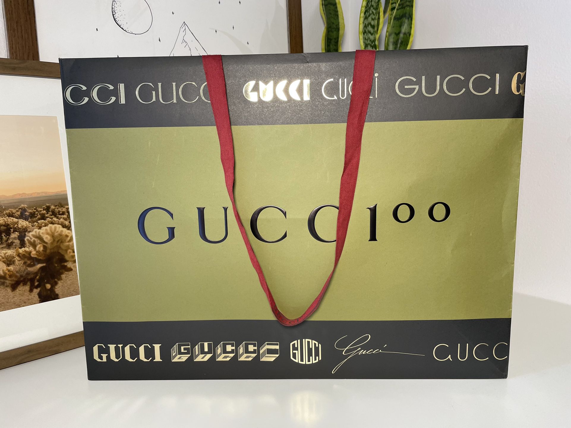 Large Gucci Paper Shopping Bag for Sale in South San Francisco, CA