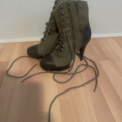 Steve Madden High Heel Boots Size 6 1/2