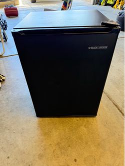 Mini fridge
