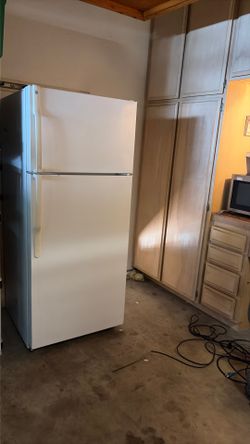GE Refrigerator