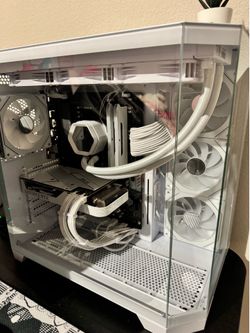 White custom gaming pc