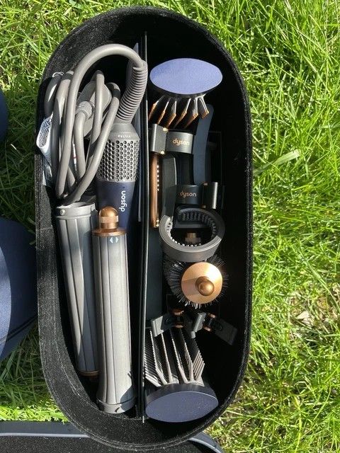Dyson Airwrap Styling Set - Black and Gold