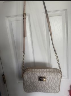 Micheal Kors Cross Body