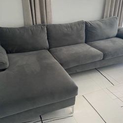 Modern Gray Sectional Couch w Chaise Delivery Available 🚚