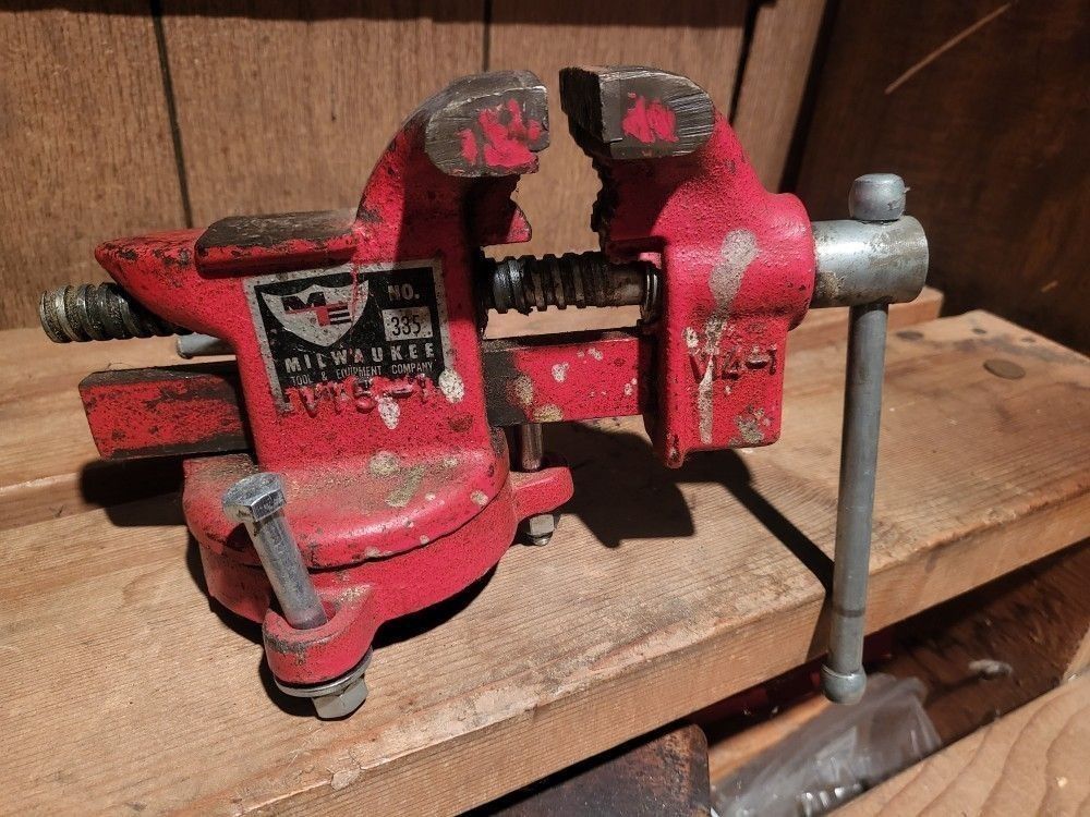 Milwaukee Bench Vise Vice Tool Vintage Tools Vice Garage Shop