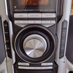 Sony  3 Disc Changer With AM/ FM radio 