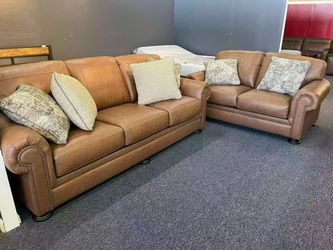 Brown Leather Sofa and Loveseat Set，$1980
