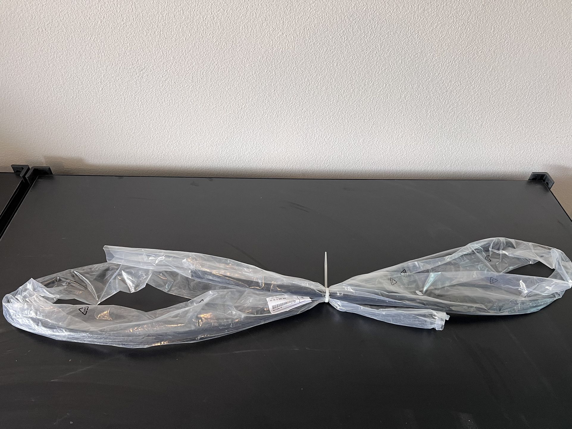 BMW E46 Coupe Windshield Seal
