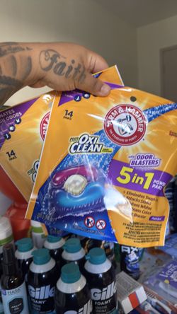 Arm and hammer pods