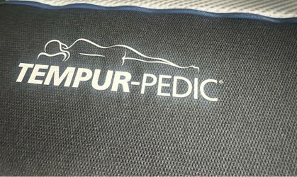 Tempur-pedic twin Xl luxeadapt mattress $650 or best offer