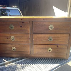 6 Drawer Dresser And Night Stand W/2 Drawers