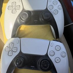 PS5 Controllers