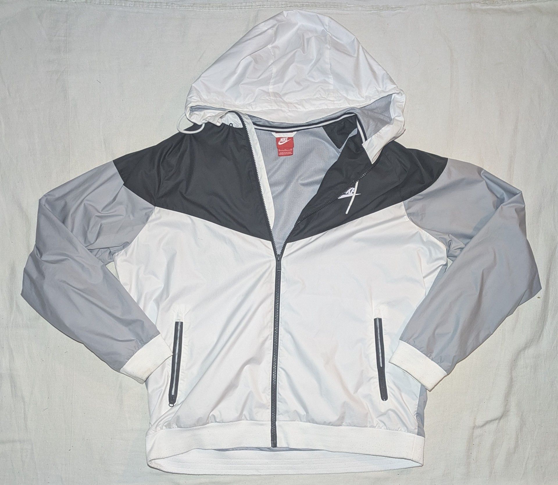 Vintage Nike Rare Windrunner Jacket Windbreaker Nylon Glanz Black White Gray XL