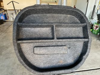 REAR SPARE TIRE COMPARTMENT