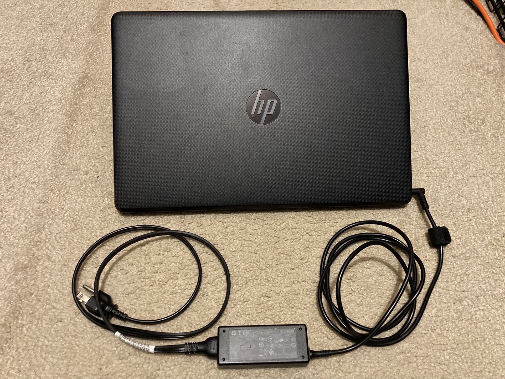 HP NoteBook 15-bw011dx, 15.6-inch, 4GB, Black