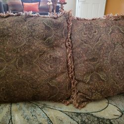 Beautifful Large Decorative Pillows