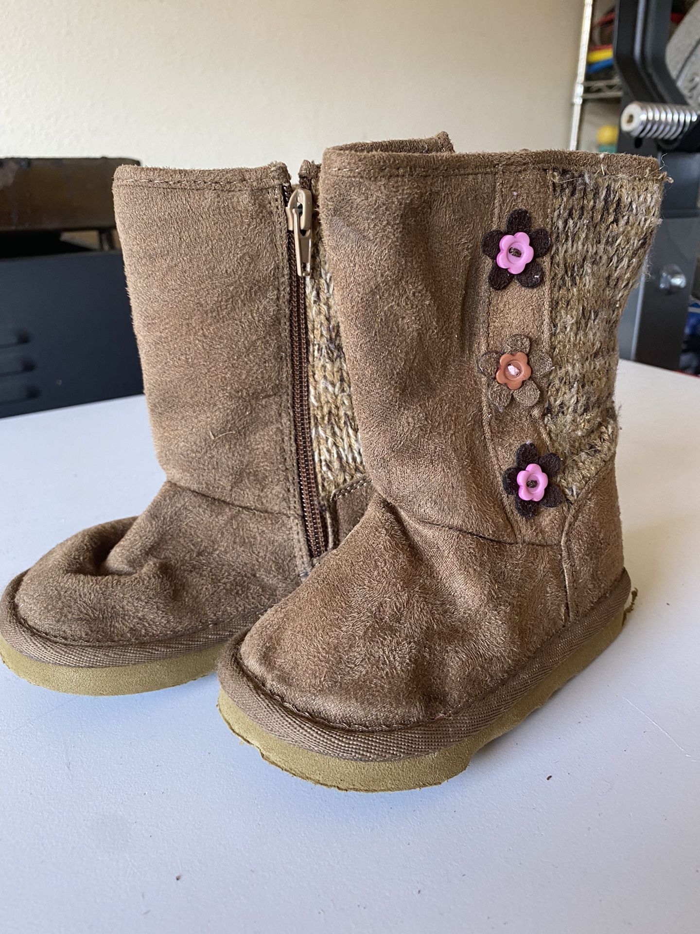 Osh Kosh Girls Boots Kids Size 5 M