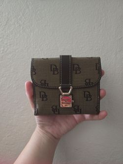 Dooney & Bourke wallet