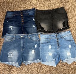 Women size 14/15 shorts stretchy great condition $30- for all firm. All Info Is Posted Below, Please Read.