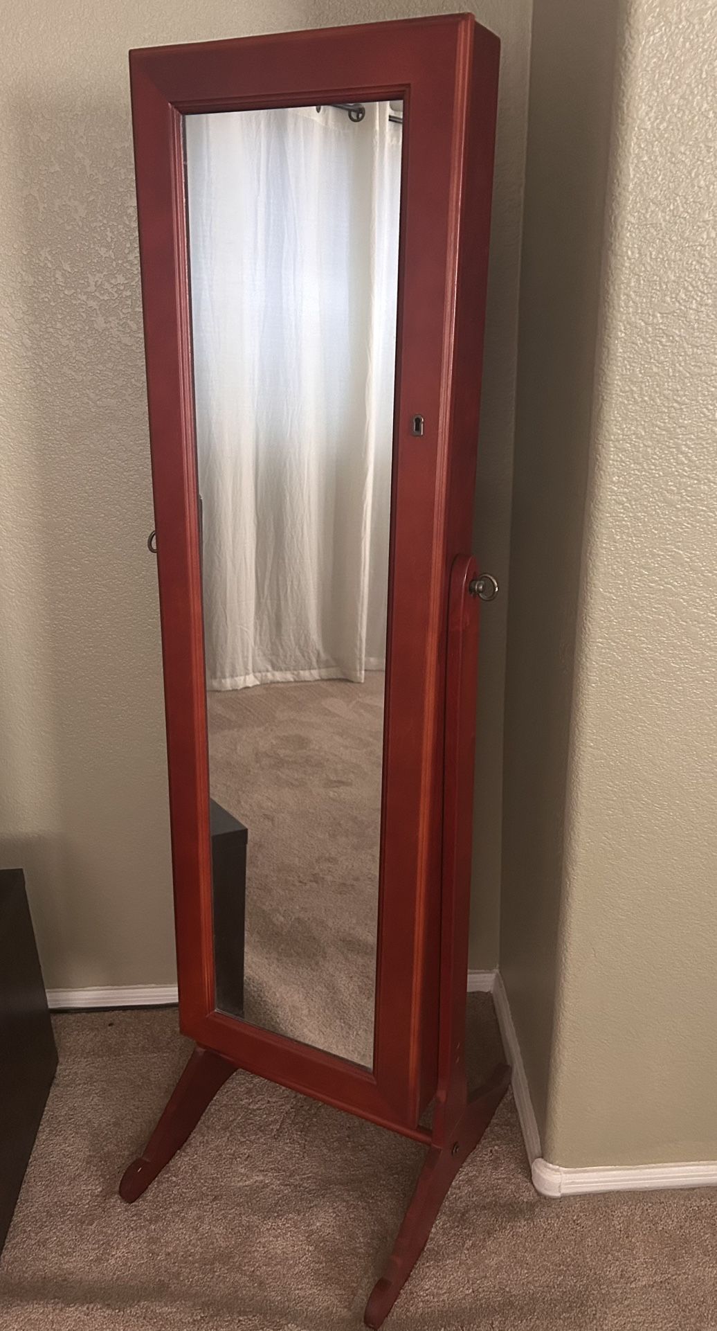 Mirror Jewelry Wardrobe